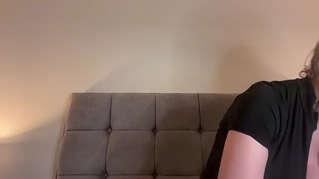 LustfulLuna  online show from February 27, 9:25 pm