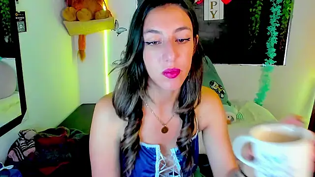 queen-natty online show from February 25, 1:53 pm