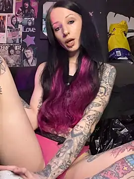 MissMidnightUK online show from March 19, 11:53 pm