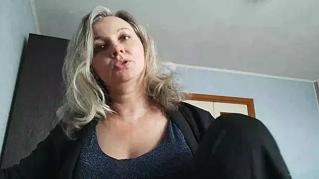 EdithManning online show from March 11, 12:42 pm