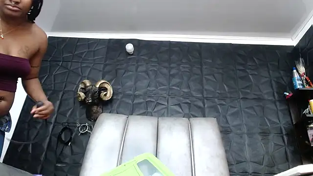 Hanna Fox 69 online show from April 13, 7:09 am