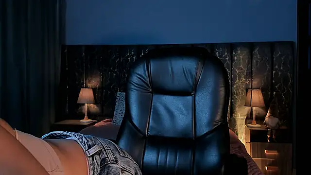 Lea velle online show from January 12, 5:56 am