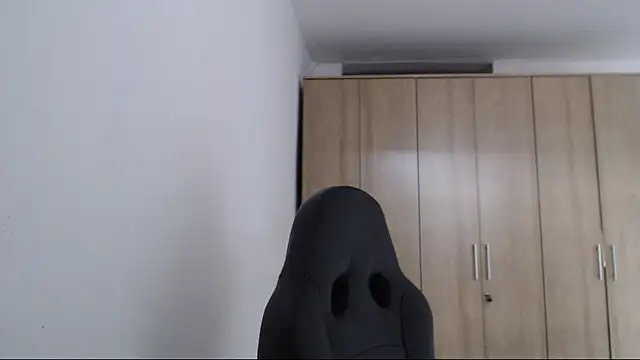 RoxanaLove9 online show from December 14, 9:20 pm