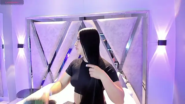 Annie9  online show from March 25, 3:01 am