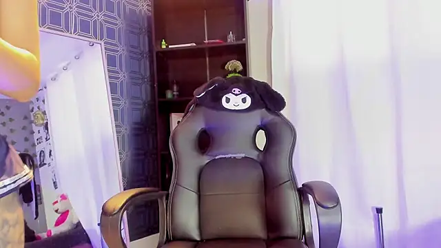 yulianademond66 online show from December 16, 8:15 pm