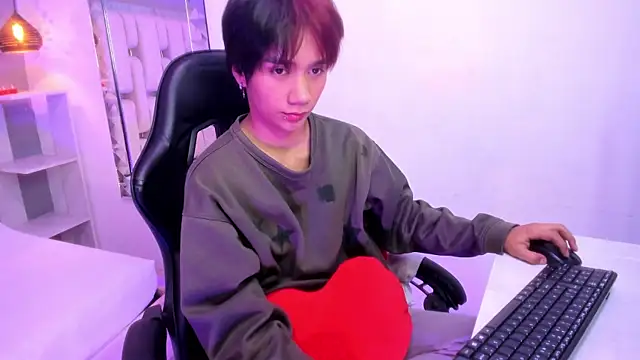 Eriol  online show from September 17, 12:14 pm