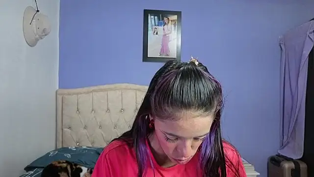 stephania t online show from March 25, 5:38 pm