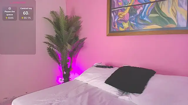 Pammela Smith online show from November 18, 7:59 pm