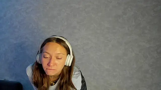 Snapshot of EllaSky_xoxo chatting on October 7, 6:56 pm EllaSky xoxo online show from October 7, 6:56 pm