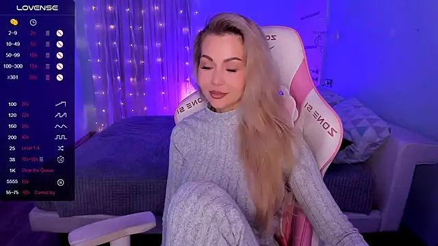 AdeleRoberts online show from February 18, 2:32 am