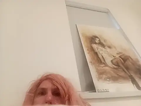 yourwhitesissyslut online show from May 29, 7:39 am