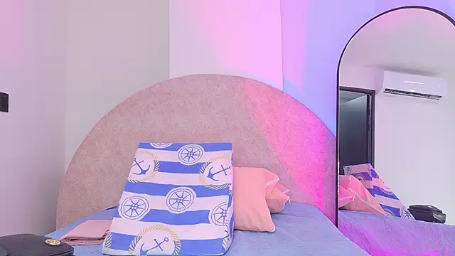 Sofia martiin online show from November 25, 3:09 am