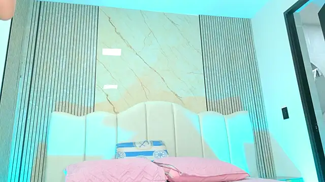 Sofia martiin online show from January 17, 3:25 am