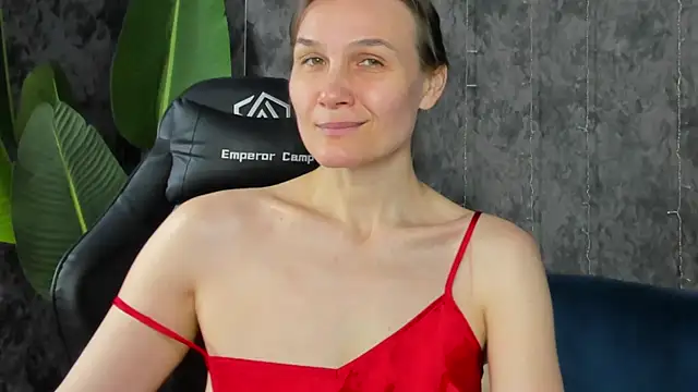 Lillian White online show from April 6, 4:46 am