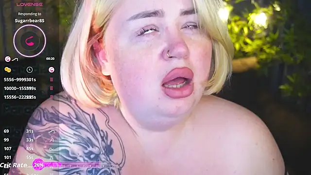 ZaraReignn online show from October 31, 1:59 pm