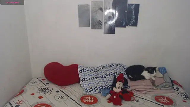 Pocahontas Princess  online show from February 2, 6:07 pm