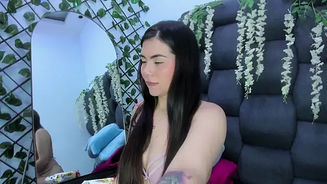 SophiaButt  online show from November 2, 2:48 am