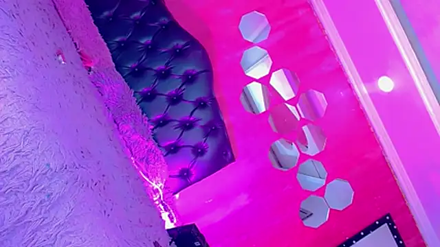 TiffanyMackensyy online show from February 17, 2:55 am