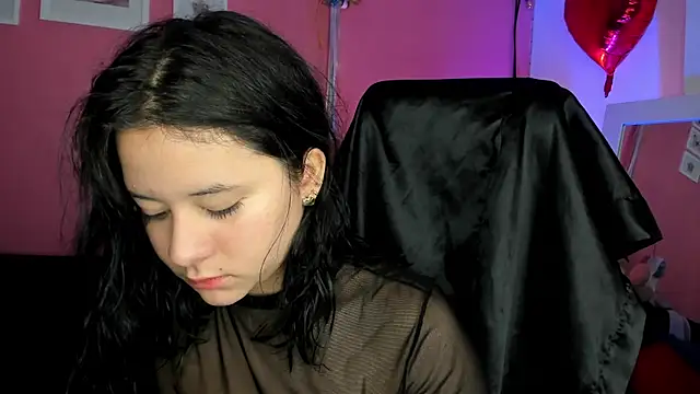 Snapshot of agnes_213 chatting on October 17, 2:20 pm agnes 213 online show from October 17, 2:20 pm