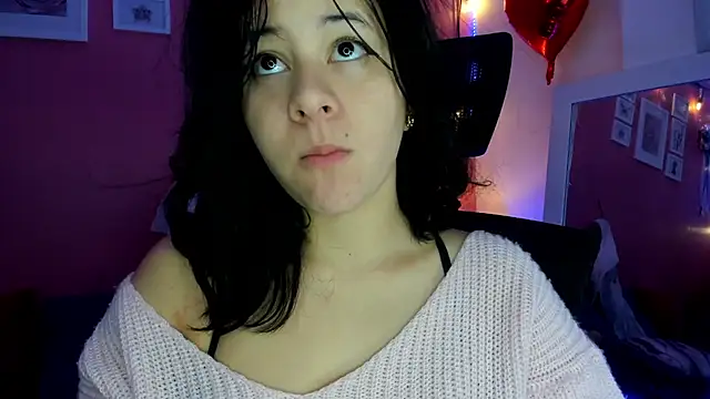 Snapshot of agnes_213 chatting on October 10, 2:33 pm agnes 213 online show from October 10, 2:33 pm