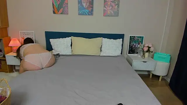 BritneyLix online show from April 13, 3:24 pm