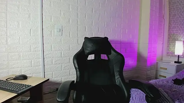 sweet kitty0110 online show from November 15, 8:32 pm