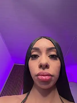 Tiffanny online show from April 4, 12:59 pm