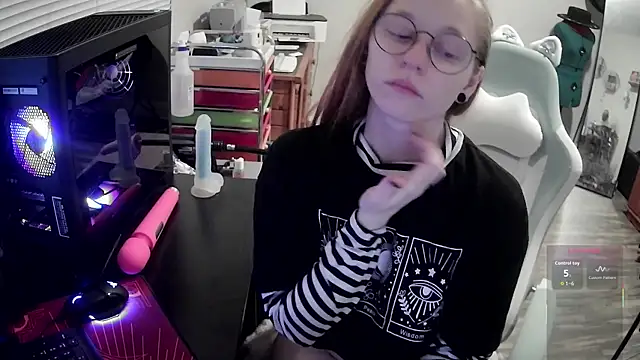 LilyFoxxx online show from February 23, 6:14 am