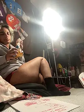 Snapshot of hornytbabe chatting on October 30, 4:04 am hornytbabe online show from October 30, 4:04 am