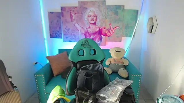 Sofi hot 4m online show from February 4, 1:36 pm