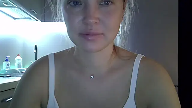 Lucky Anna online show from September 25, 4:00 am