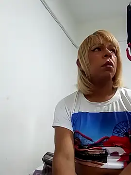 blondebitchlitle online show from March 11, 2:53 pm