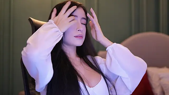 ArwenMuse online show from December 15, 11:21 pm