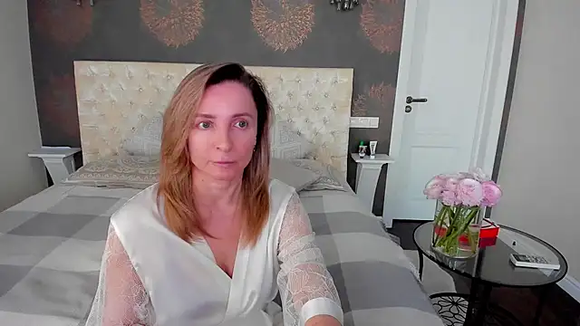 AllisonWilliams online show from April 17, 4:31 pm