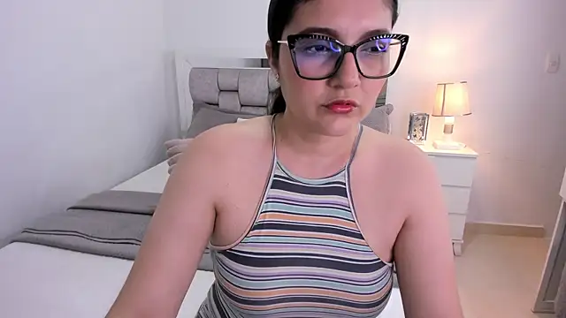 Camilaa bueno online show from April 5, 11:48 pm