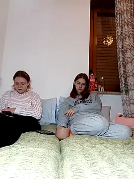 ella grays online show from November 26, 5:36 pm