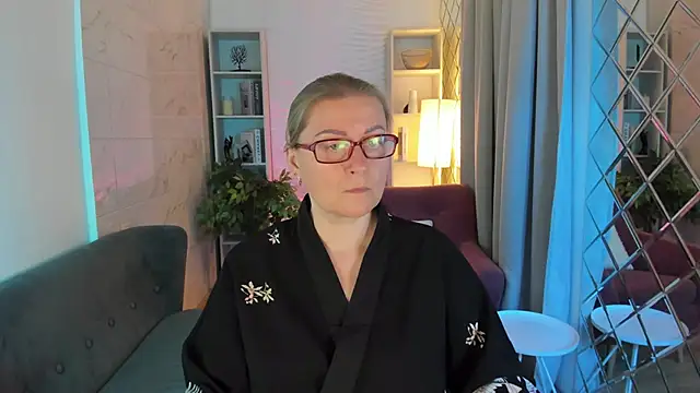 AlexandraKind online show from October 21, 8:24 pm