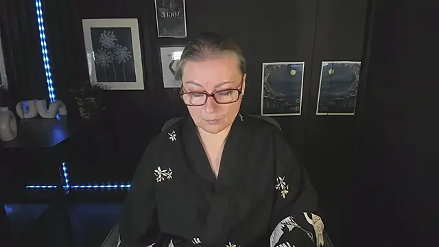 AlexandraKind online show from September 24, 2:05 pm