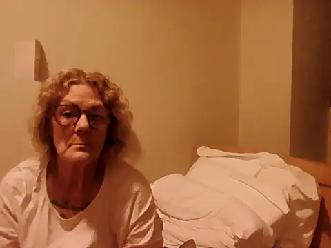 Latex shantie online show from March 5, 7:09 pm