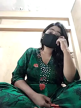 Magical Girl- online show from November 15, 4:24 am