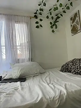 LollaByer online show from March 28, 9:14 pm