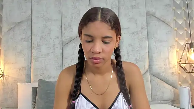 AshleyHill2 online show from February 3, 6:22 am