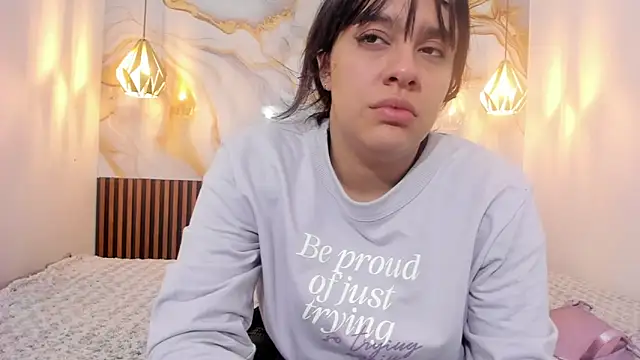 MelissaGilll online show from December 4, 7:25 pm