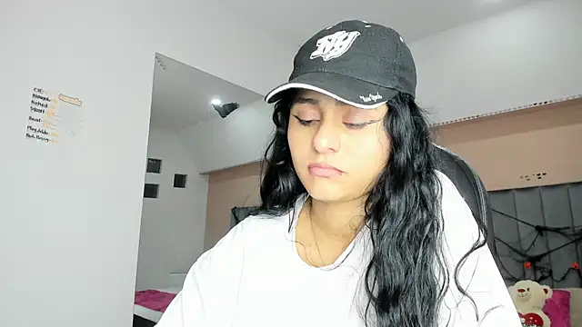 Giselle Roldan online show from October 16, 4:15 am