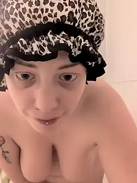 Snapshot of Twitchtheclownn chatting on September 10, 6:30 pm Twitchtheclownn online show from September 10, 6:30 pm