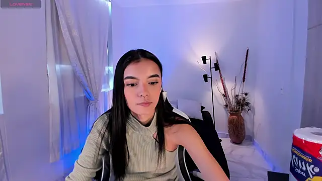 AnabelWolf online show from September 17, 4:05 pm