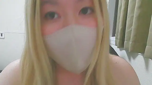 Snapshot of Remi_official chatting on October 27, 8:36 pm Remi official online show from October 27, 8:36 pm