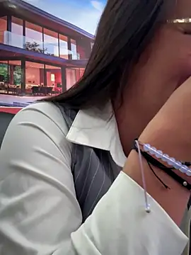 LIZ-06  online show from December 5, 7:37 pm