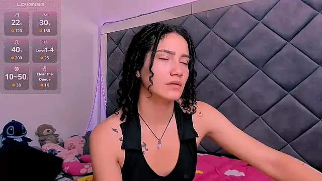 Nellyhills online show from November 14, 1:55 pm