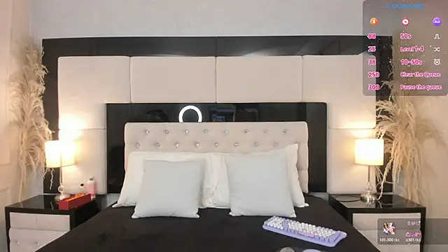 CarlaRossi  online show from November 17, 7:58 pm